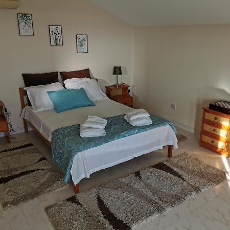 Must Stay - Sea & Salt Lake Panoramic View Apt Larnaca Zewnętrze zdjęcie